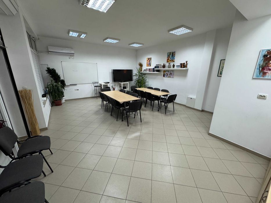 Зала под наем в широк център, 40 кв/м