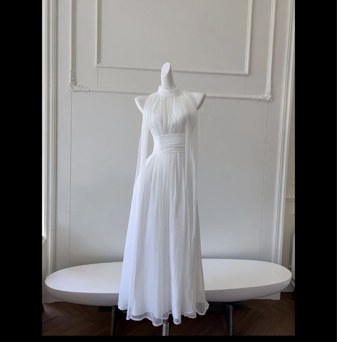 Продам новое платье