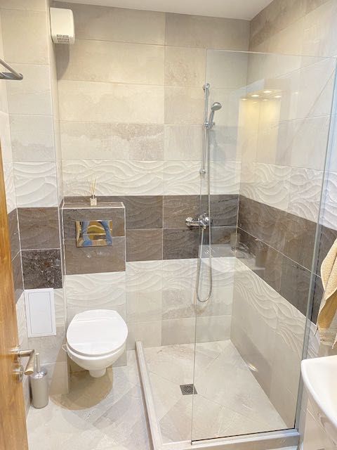 ТОП! Отличен двустаен, Център, под наем