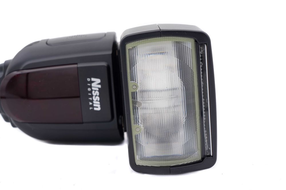 Blit Nissin Di700A patina Sony α99 II, α77 II, α58, α68