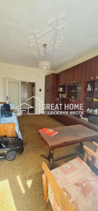 Продава се Четиристаен апартамент в Търговище, Център - 125 кв.м за 653 €/кв.м - Снимка #1