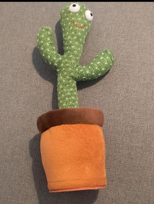 Jucărie de pluș și plastic, cactus dansator și vorbitor