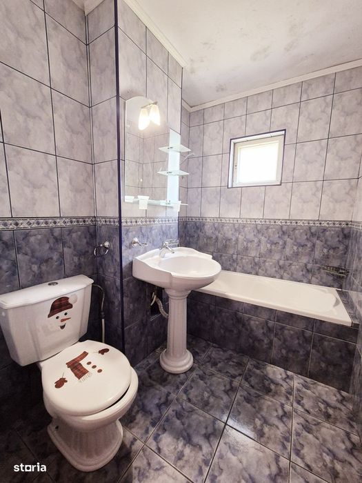Apartament cu 3 camere, etaj 1, decomandat, zona 1 Mai