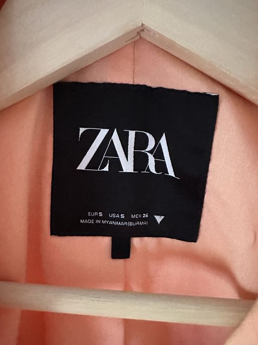 Летен  костюм Zara от две части — къс блейзър и пола-панталoни (Размер S)