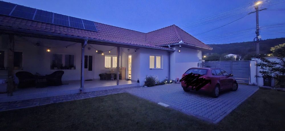 Inchiriez apartament cu o camera la casa