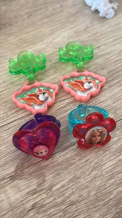 Киндер фигурки.
