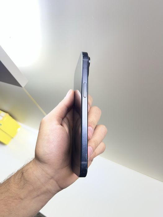 Продам IPhone 15 128gb 90%