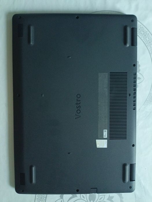 Ноутбук dell Vostro 3500
