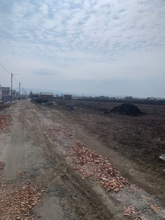 Teren intravilan aronianu