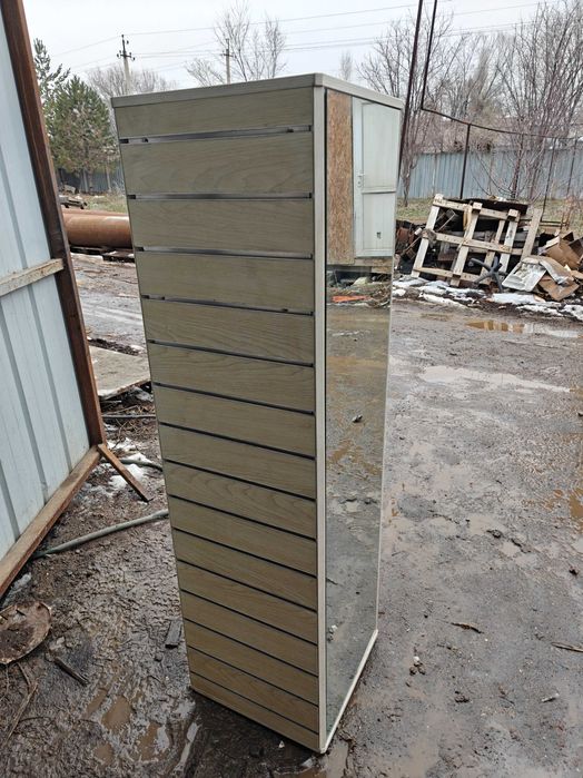 Зеркальная напольная стойка