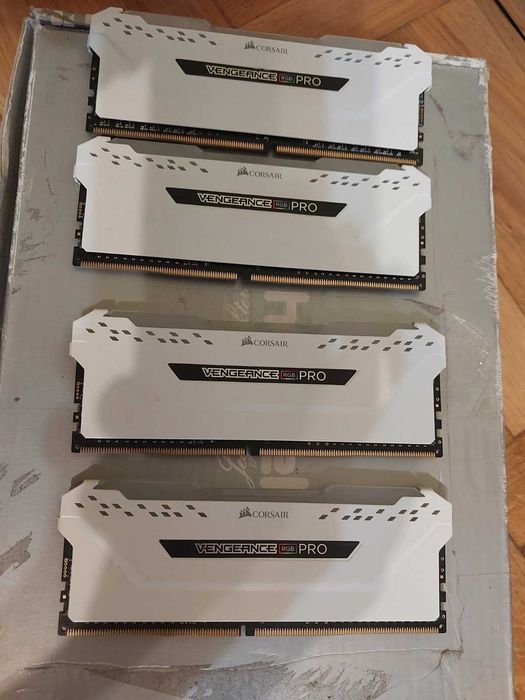 16GB DDR4 3200Mhz CL16 - RAM памет