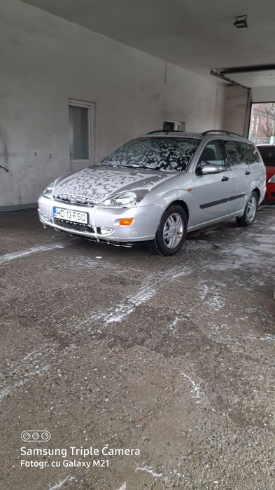 FORD Focus 2000 — imagine 4