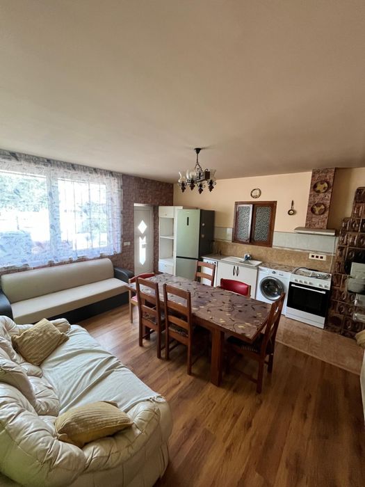 Casa de vanzare Cuvin