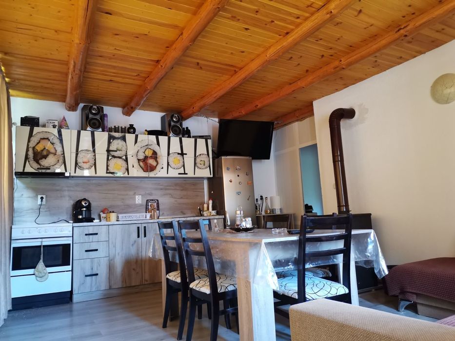 Продавам  три къщи в Сини връх - Чотрова  махала