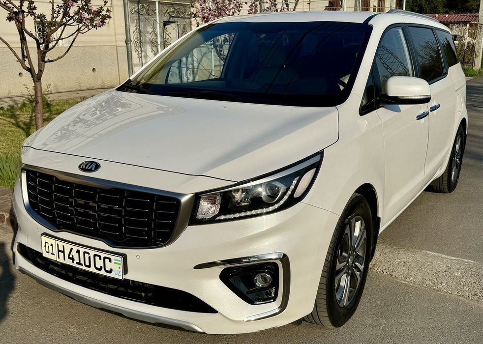 Продаётся Kia Carnival состояние отличное