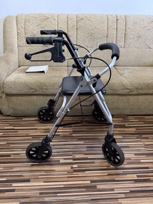 Rolator recuperare pentru handicap dizabilitati batrani invalizi