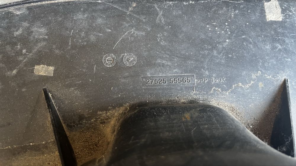 Mercedes B W245 суббуфер