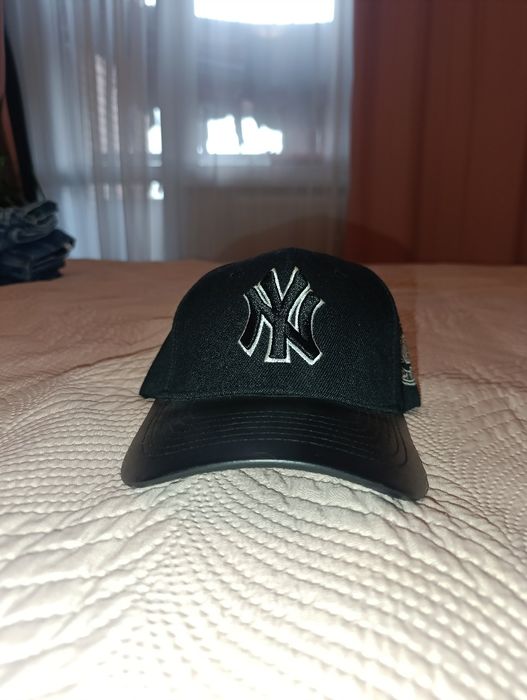 Шапка с козирка New York Yankees