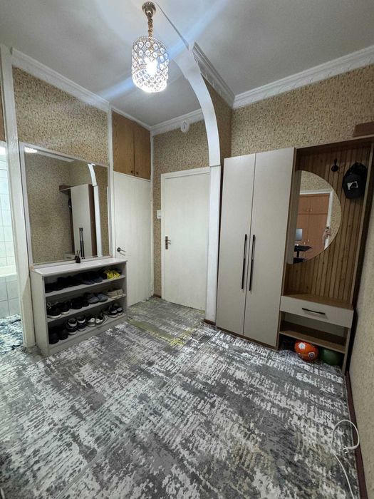 Продается 3-комнатная квартира, Юнусабад 13 квартал, 2 этаж, не торец