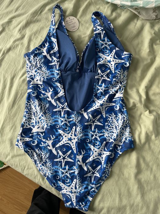 Vand costum de baie intreg nou cu eticheta marimea 52/54