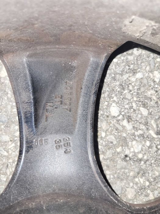 Гуми 225/45r17 с джанти 17 цола 5х100 ет35 8J