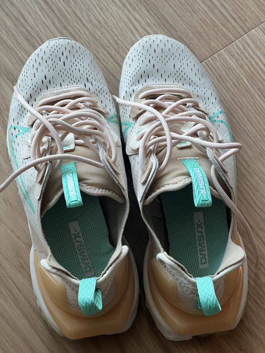 Vând Nike W React Vision