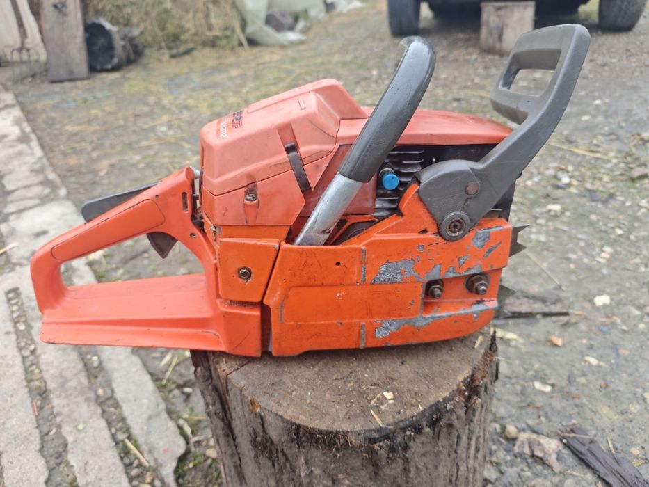 Vând schimb drujba Husqvarna 262