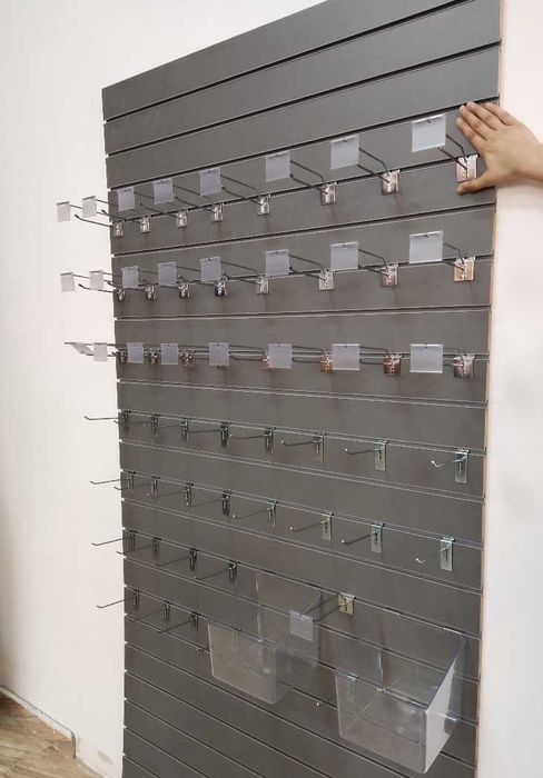 Торговое оборудование, стеллаж, МДФ панель с крючками и контейнерами