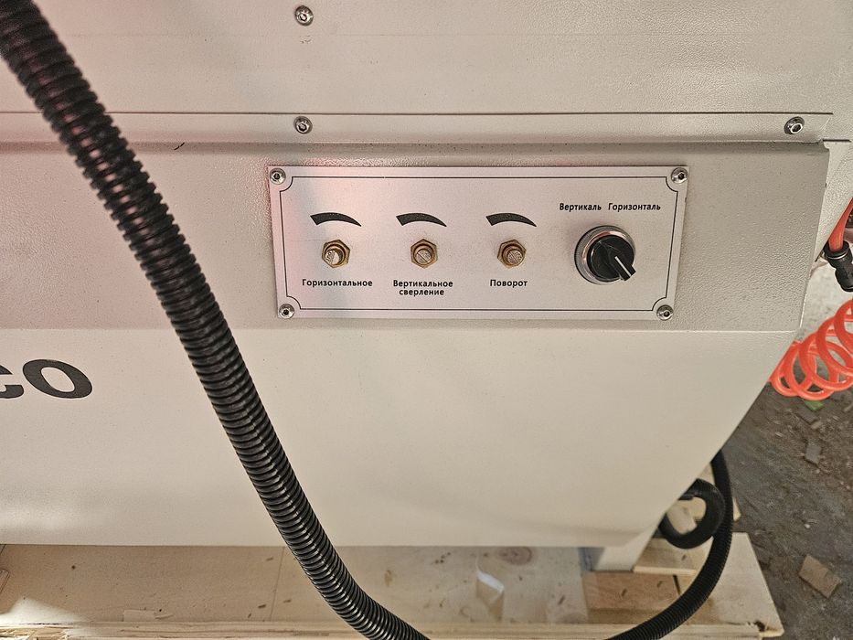 Чисто нова Китайска пробивна машина с две глави по 21 шпиндела