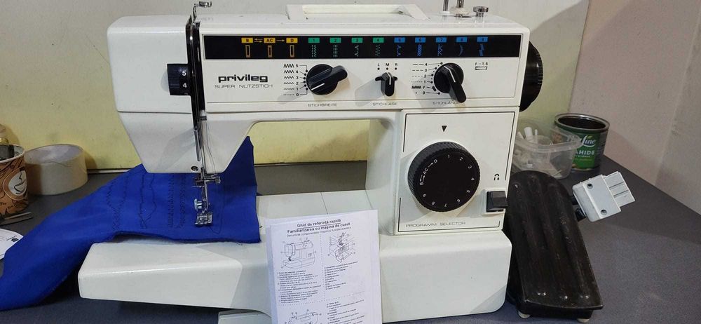 Masina de cusut Electrica Privileg cu piese metalice