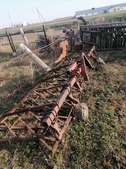 Продам  картофелекопалку.