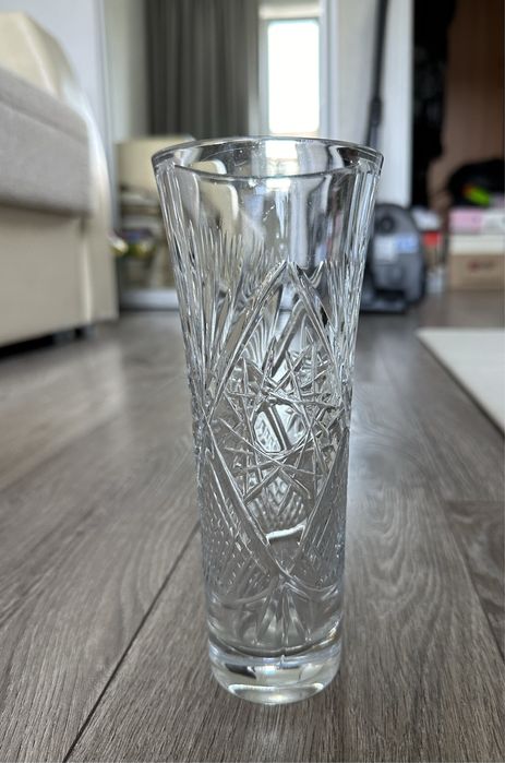 Продам хрустальные вазы
