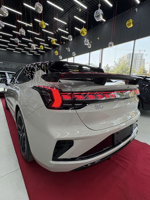 Zeekr 001 2026 — 4