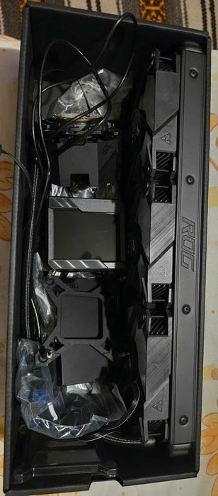 Asus ROG RYUJIN III 360 ARGB Extreme – AIO 360mm – LCD 3.5"