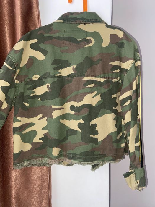 Jacheta scurta-bershka