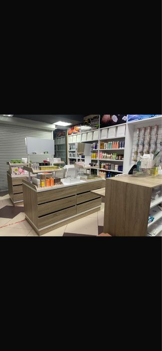 СрочноПродам мебель для бутика