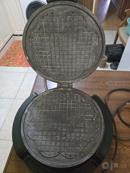 Продам электровафельницу.