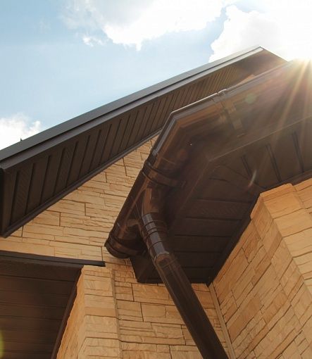 Водосток  круглый  Docke  Decke