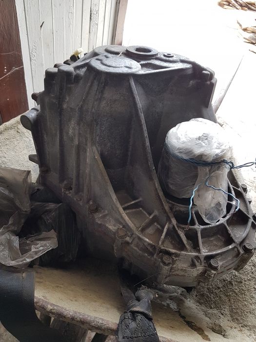 Продавам Двигател, турбина ск.кутия и съединител за Toyota Avensis T25