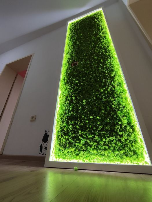 Пано от скандинавски мъх с LED осветление