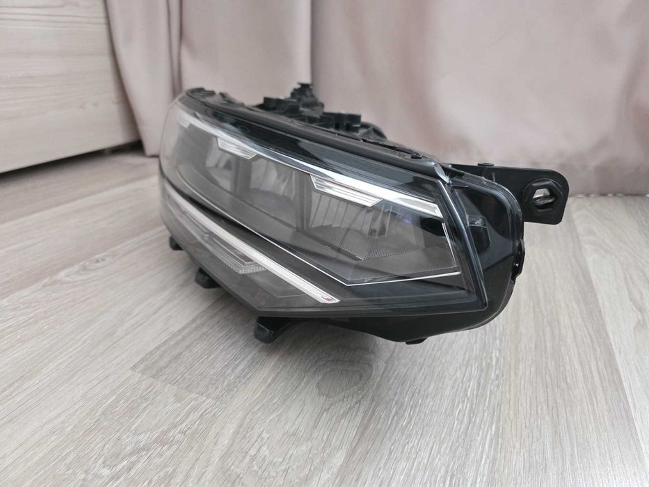 Far led VW Volkswagen Passat B 8.5 dreapta