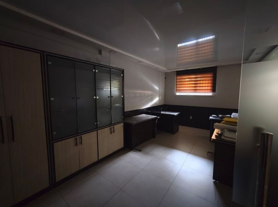 SROCHNA!!!Arendaga ofis beriladi 154 kv mt