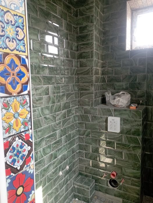 Стройка, левкас, штукатурка, обои.