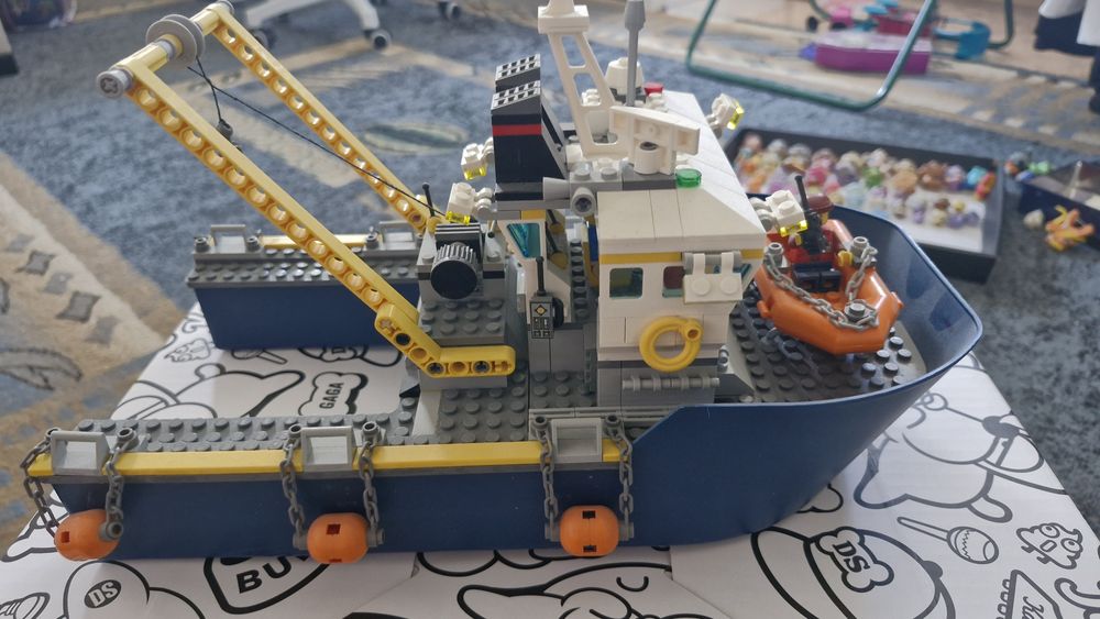 корабль LEGO оригинал