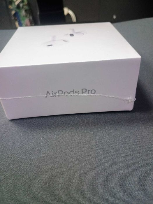 Безжични слушалки ,Airpods Pro (2nd Generation) Калъф MagSafe (USB-C)