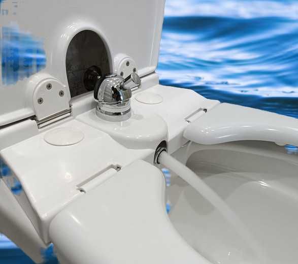 Седалка-биде с вграден смесител, с топла и студена вода, Италианска