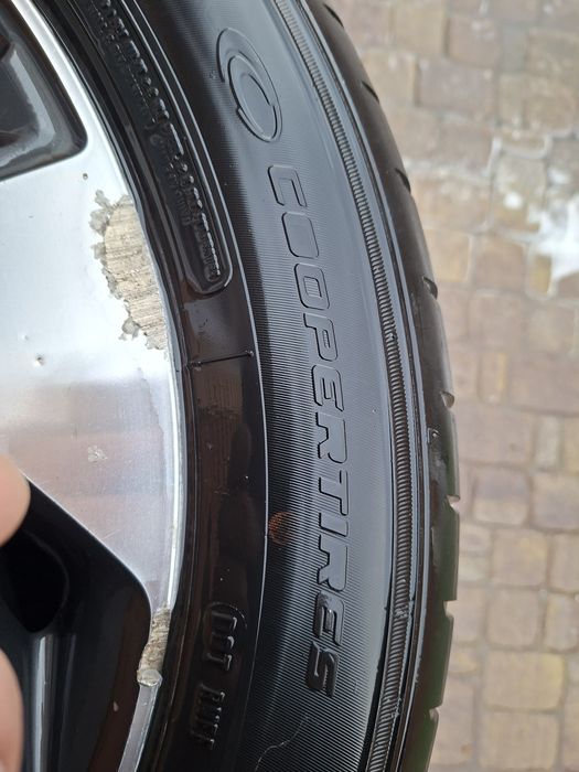 Продам летние шины R19.