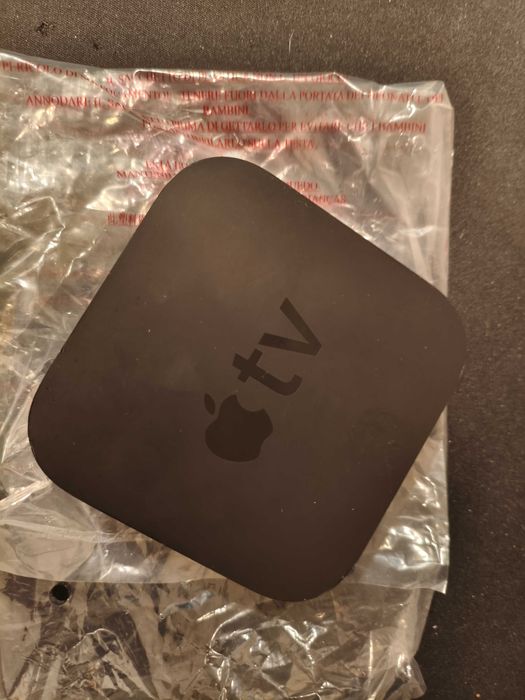 Apple TV 4th Generation 32GB HD Media Streamer - A1625