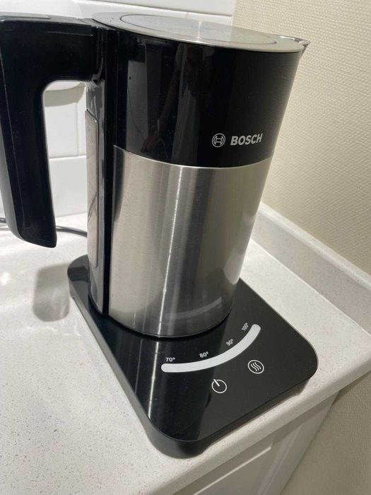 Электрочайник Bosch TWK 7203