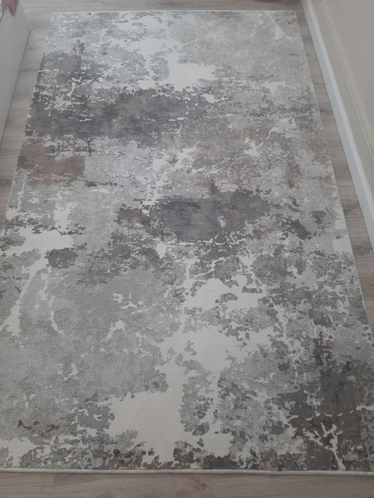 Продам ковёр, размер 1.5×2.4